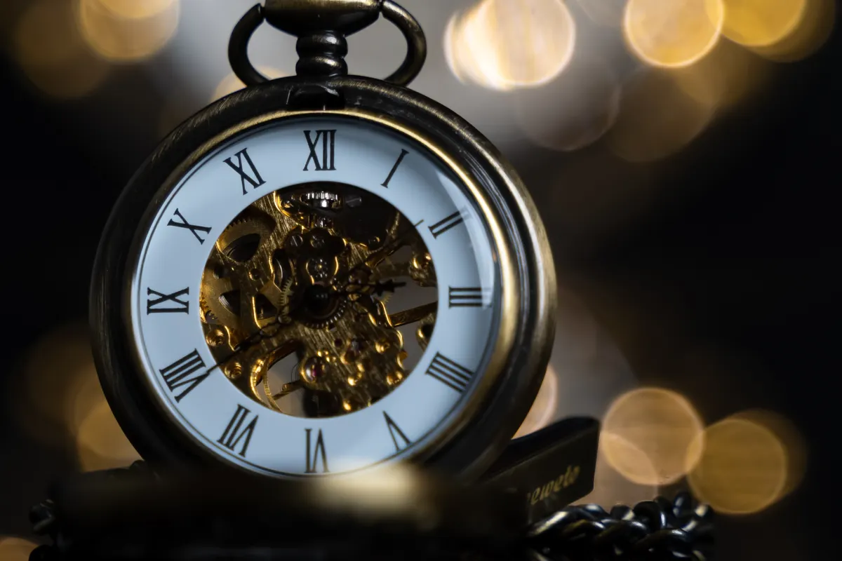 Pourquoi ne voyez-vous que des heures miroirs ?